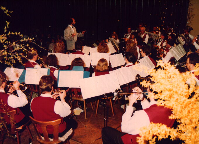mv_o1.jpg (83769 Byte)